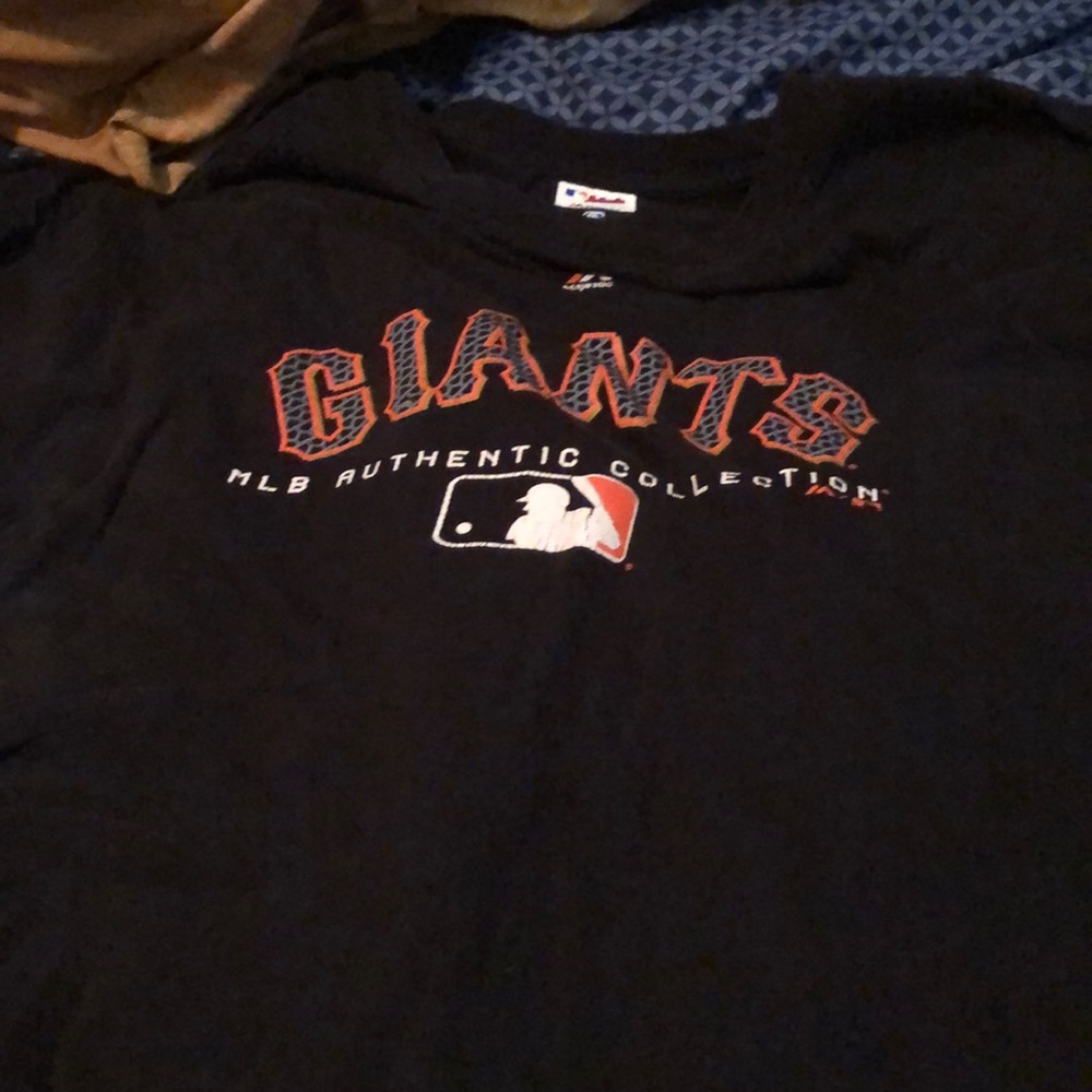 Black giants T-shirt